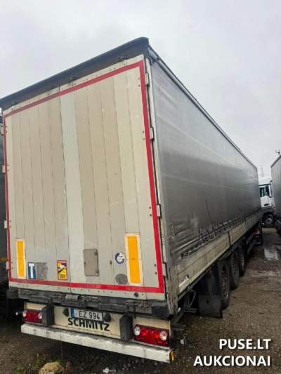 Schmitz Cargobull палатонный полуприцеп 2013 года, стартовая цена 4000 EUR