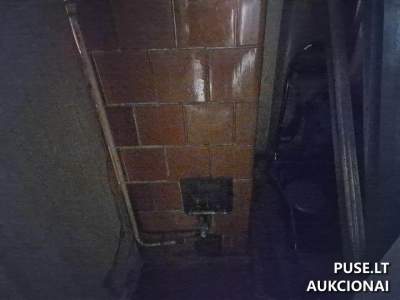 Mažas 23 kv.m butas Vilniuje, Krivių g. 52, pradinė kaina 50300 EUR, avarinis pastatas