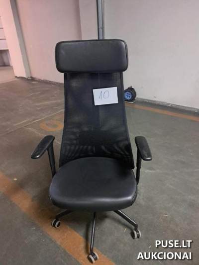 Комплекти офісних крісел у Вільнюсі на аукціоні від 400 EUR, організовує Банк Литви