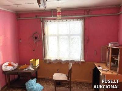 Sodyba su ūkiniais pastatais Pasvalio rajone, Saločiuose, 10200 EUR pradinė kaina