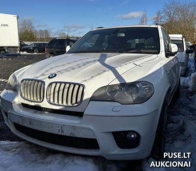 Продаж BMW X5 на аукціоні у Вільнюсі, початкова ціна від 2931 EUR