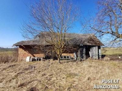 Parduodama 1/2 dalis gyvenamojo namo Joniškio r. sav., Biliūnų k. 1, pradinė kaina 525 EUR