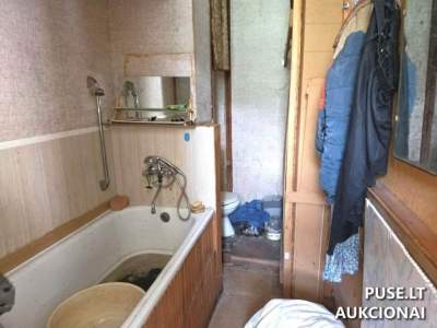 Mažas 27.55 kv.m butas Utenoje, Vyžuonų g. 41, pradinė kaina 16600 EUR