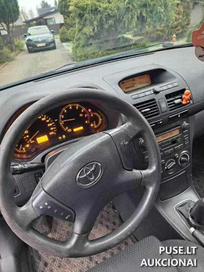 Parduodama naudota lengvoji transporto priemonė TOYOTA AVENSIS aukcione nuo 500 EUR