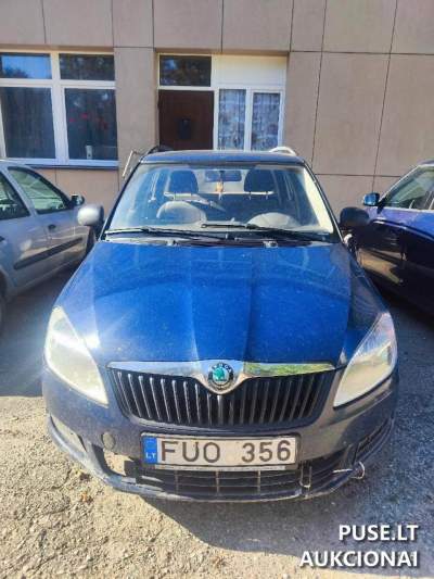 2012 m. Dyzelinė Škoda Fabia automobilis Kretingoje su galiojančia TA, pradinė kaina 1150 EUR