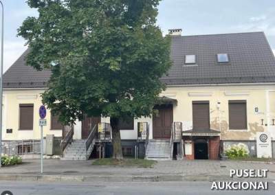 Nuomojamas administracinis pastatas su gydymo patalpomis Alytuje, Jiezno g. 2, pradinė nuoma 4.04 Eur/kv.m/mėn