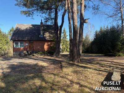 Administracinis pastatas Jurbarko mieste Muitinės g. 3A, pradinė kaina 61250 EUR