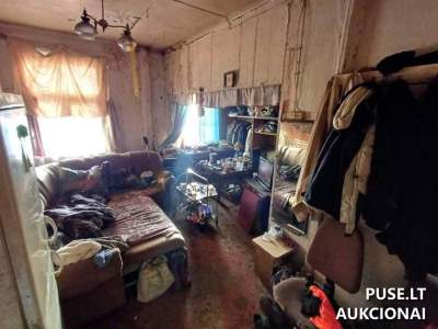 Butas Šakynų miestelyje, Šiaulių g. 46-2, pradinė kaina 366 EUR - Parduodama dalinė nuosavybė su pastatais