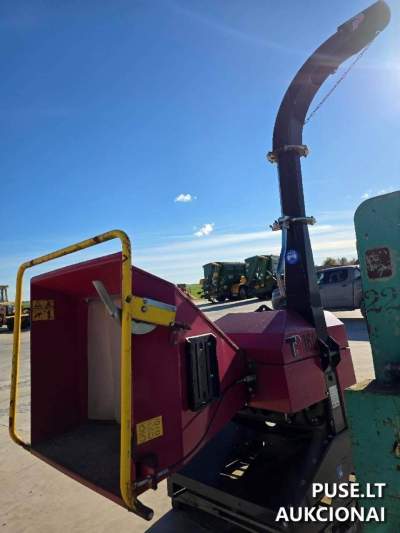 Šakų smulkintuvas TP160 PTO, 2016 m., parduodamas aukcione, pradinė kaina 1200 EUR