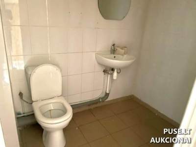 Pastatų kompleksas su 0.3178 ha sklypu Panevėžyje, Molainių g. 4, pradinė kaina 523440 EUR