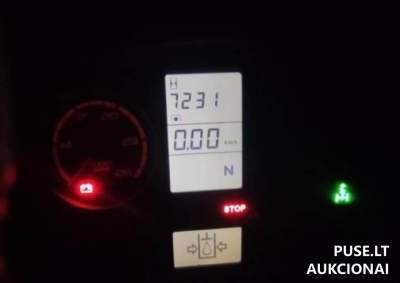 Ratinis traktorius CLAAS AXION 820, 2013 m. (162 kW) parduodamas 45900 EUR kaina