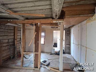 Parduodama 40/100 dalis gyvenamojo namo Kaune, Slavų g. 8, pradinė kaina 22300 EUR