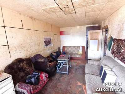 Parduodamas 30.29 kv.m  butas Radviliškyje Gedimino g. pradine kaina 23500 EUR