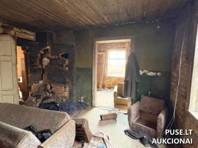 Parduodamas gyvenamasis namas su Ūkiniais pastatais Girbučių kaime, Kupiškio rajone, pradinė kaina 5930 EUR