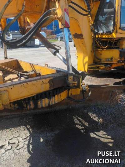 DZ-180 Motor Grader up for Auction in Kretinga, Starting at 4000 EUR