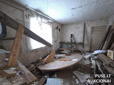 Gyvenamasis namas su ūkiniais pastatais 0.3766 ha sklypu Šakių r. Slavikų k. pradinė kaina 17832 EUR