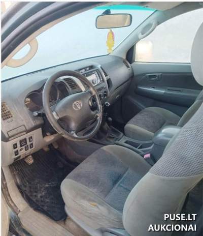 2010 Toyota Hilux SUV for Sale at Auction Starting at 4760 EUR