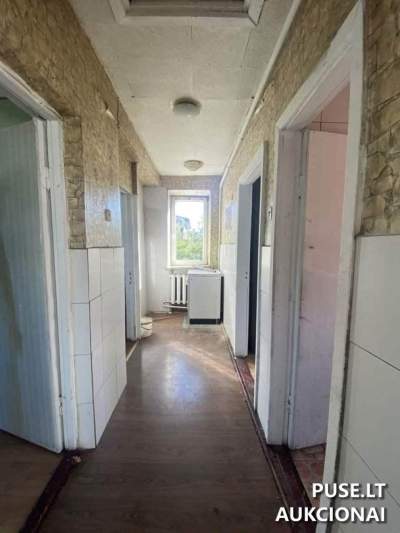 Pusės buto aukcionas Vilkaviškio r. sav., Šiaudiniškių k., Šiaudiniškių g. 13-1, pradinė kaina 1301 EUR