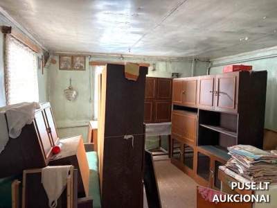 Nekilnojamasis turtas Pasvalio r. Saločiuose: Gyvenamas namas su ūkiniais pastatais ir 0.25 ha sklypu, pradinė kaina 9180 EUR