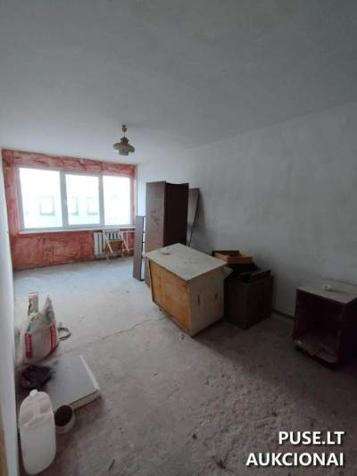 Parduodama 1/2 dalis 2 kambarių buto Mažeikiuose, Žemaitijos g. 18, pradinė kaina 3000 EUR
