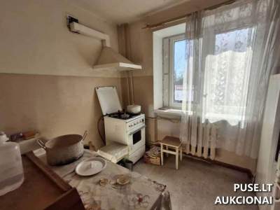 1 butas Alytaus rajone, Daugų mieste, Vlado Mirono g. 1-3, pradinė kaina 20200 EUR