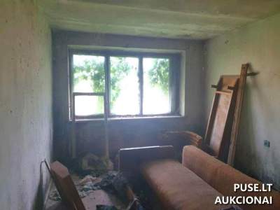 Parduodamas 51 kv.m butas Jurbarko rajone, Kavolių I k. su rūsiu - pradinė kaina 315 EUR