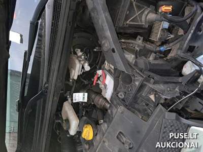 Parduodamas keleivinis mikroautobusas Opel Vivaro 2016 dyzelinas 2048 EUR aukcione