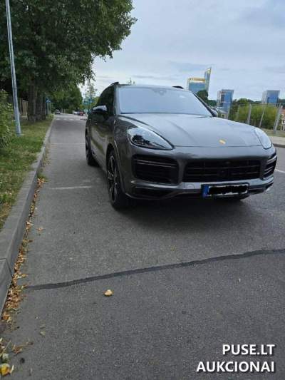 Parduodamas PORSCHE CAYENNE TURBO 2019 m. 404 kW aukcione 48000 EUR