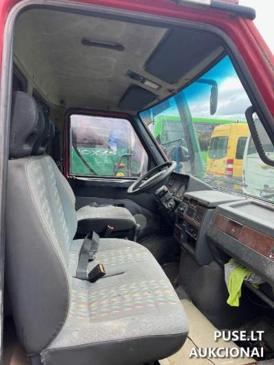Krovininis automobilis IVECO 59-12 dyzelinas 1998 m. parduodamas aukcione pradine kaina 330 EUR