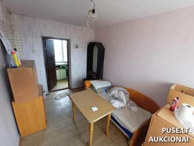 Mažas 10.60 kv.m butas Šiaulių r. Meškaičiuose, pradinė kaina 3600 EUR