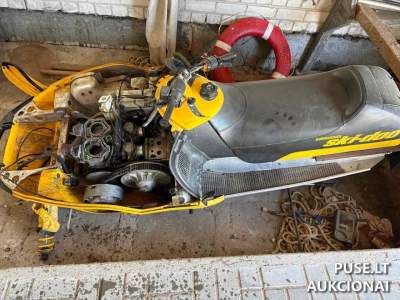 Parduodamas sniego motociklas BOMBARDIER SKI-DOO už 150 EUR viešame aukcione
