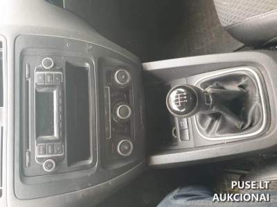 VW Jetta 2013 m. Dyzelis 1.968 cm³ 103.5 kW 350 EUR aukcione Vilniuje