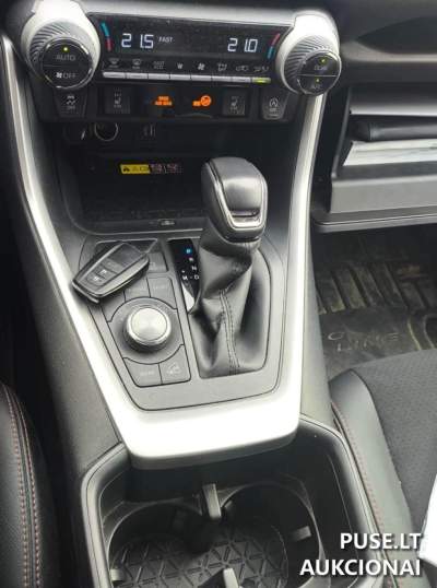 Toyota RAV4 2023 года продается на торгах в Мажейкяй за 19200 EUR