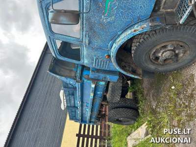 Sunkvežimis MAZ aukcione Kretingoje, pradinė kaina 1500 EUR