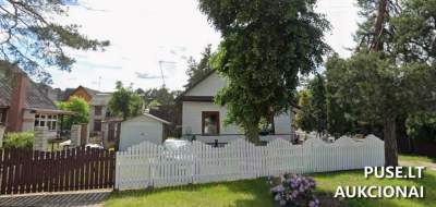 Gyvenamas namas Varėnoje Dzūkų g. 4 2800 EUR 1/12 dalis