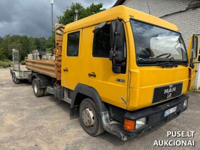 Krovininis furgonas MAN 8.163 2000m. 7500 EUR aukcione Šiauliuose
