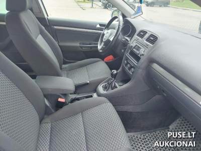 VW GOLF універсал 2013 року на аукціоні в Вільнюсі, 4800 EUR