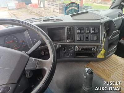 Лісовоз Volvo FM 66R з краном LOGLIFT, 20300 EUR, Укмерге