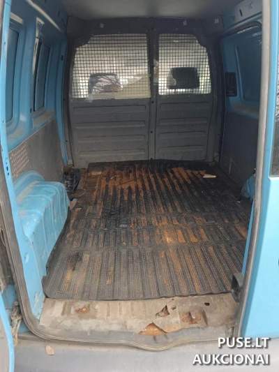 Volkswagen Caddy 2010 року на аукціоні в Варенах за 2170 EUR