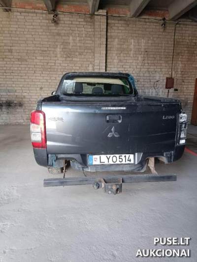 Автомобіль Mitsubishi L200 2020 року продається на аукціоні за 11340 EUR
