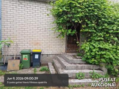 Gyvenamasis namas Vievio mieste, Lauko g. 3, 1/2 dalis, 40000 EUR
