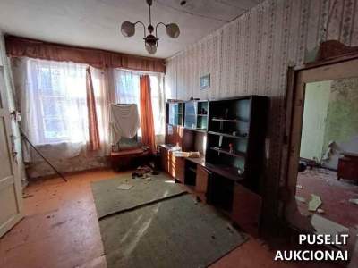 Gyvenamasis namas su ūkiniu pastatu ir sklypu Ylakiuose, Skuodo rajone, 14672 EUR