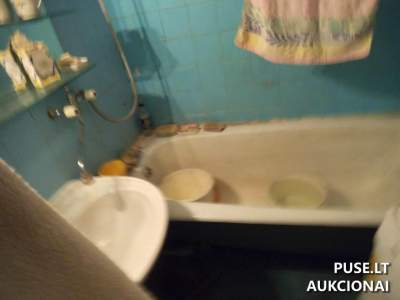 2/3 dalies 82 kv.m. butas Kaune S. Žukausko g. 7-40, 68800 EUR