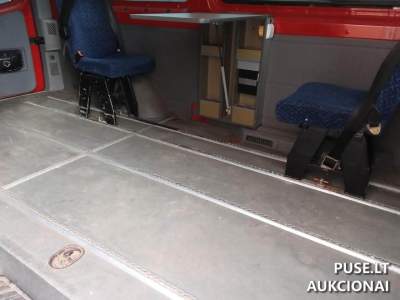 VW Crafter 30 automobilis 8 vietų aukcione 900 EUR