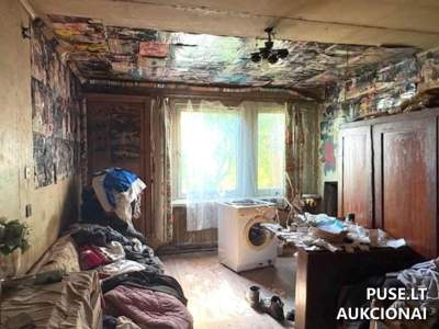 Gyvenamasis namas su sklypu Mikoliškių kaime, Pakruojo rajone, 4793 EUR