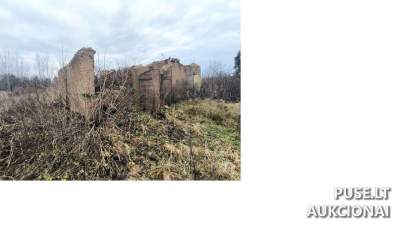 Gyvenamasis namas Pakruojo rajone, Teodoro Grotuso g. 21, pradinė kaina 3200 EUR