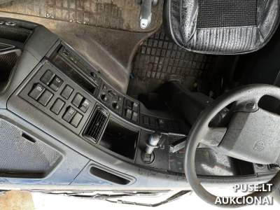 Тягач Volvo FH 375 кВт 2013 р. на аукціоні за 18341 EUR