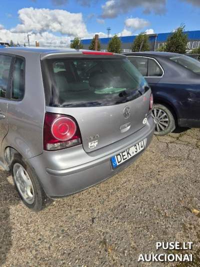 Volkswagen Polo 2007 року на аукціоні в Крятинзі, стартова ціна 900 EUR