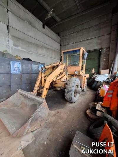 Traktorius Vilniuje 1990 m. reikalingas kapitalinis remontas 1500 EUR