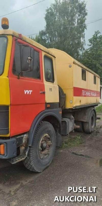 Krovininis automobilis Vilniuje (1992, 106067 km) 1800 EUR - remontui